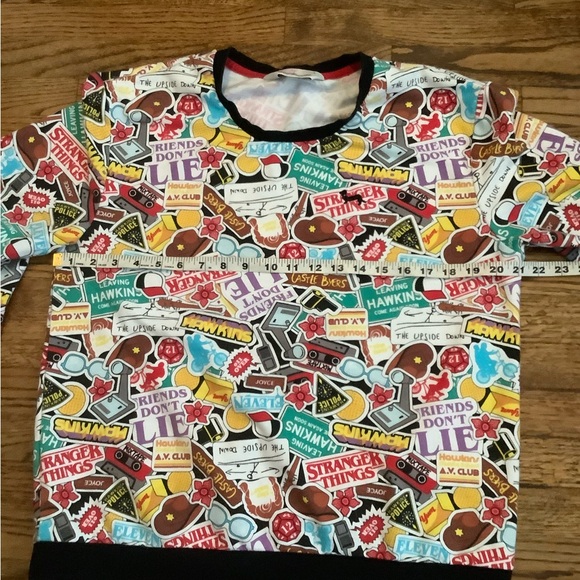 Peter Alexander Stranger Things Loungewear Pullover Top - Picture 5 of 13